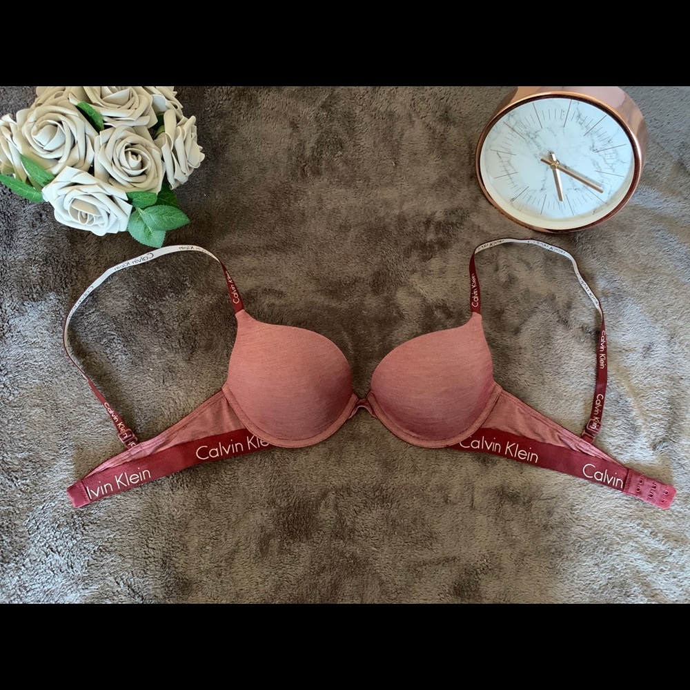 NWOT Calvin Klein demi bra 💟
